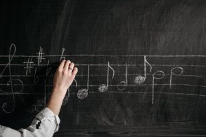¡Nuevas plazas disponibles en Los Mitos! 🎶